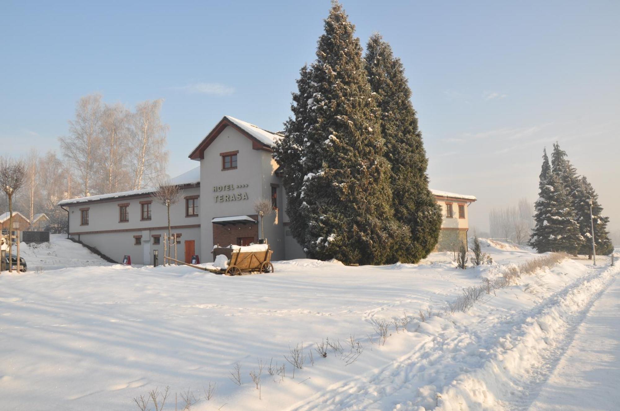 Hotel Terasa Frydek-Mistek Exterior foto