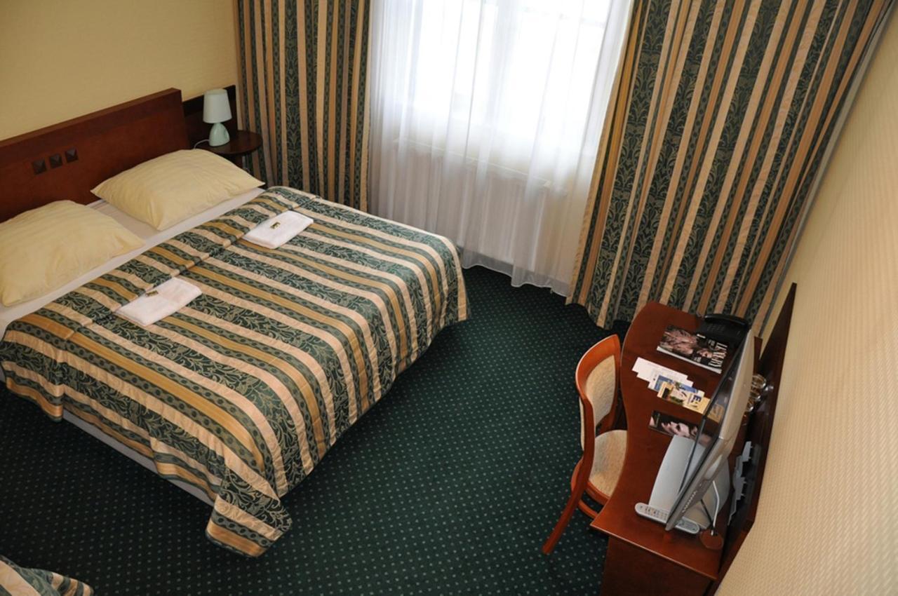 Hotel Terasa Frydek-Mistek Quarto foto